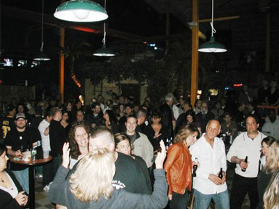 Crowd 4