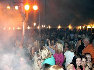 Crowd 8