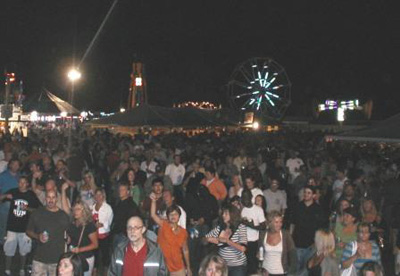 Crowd 1